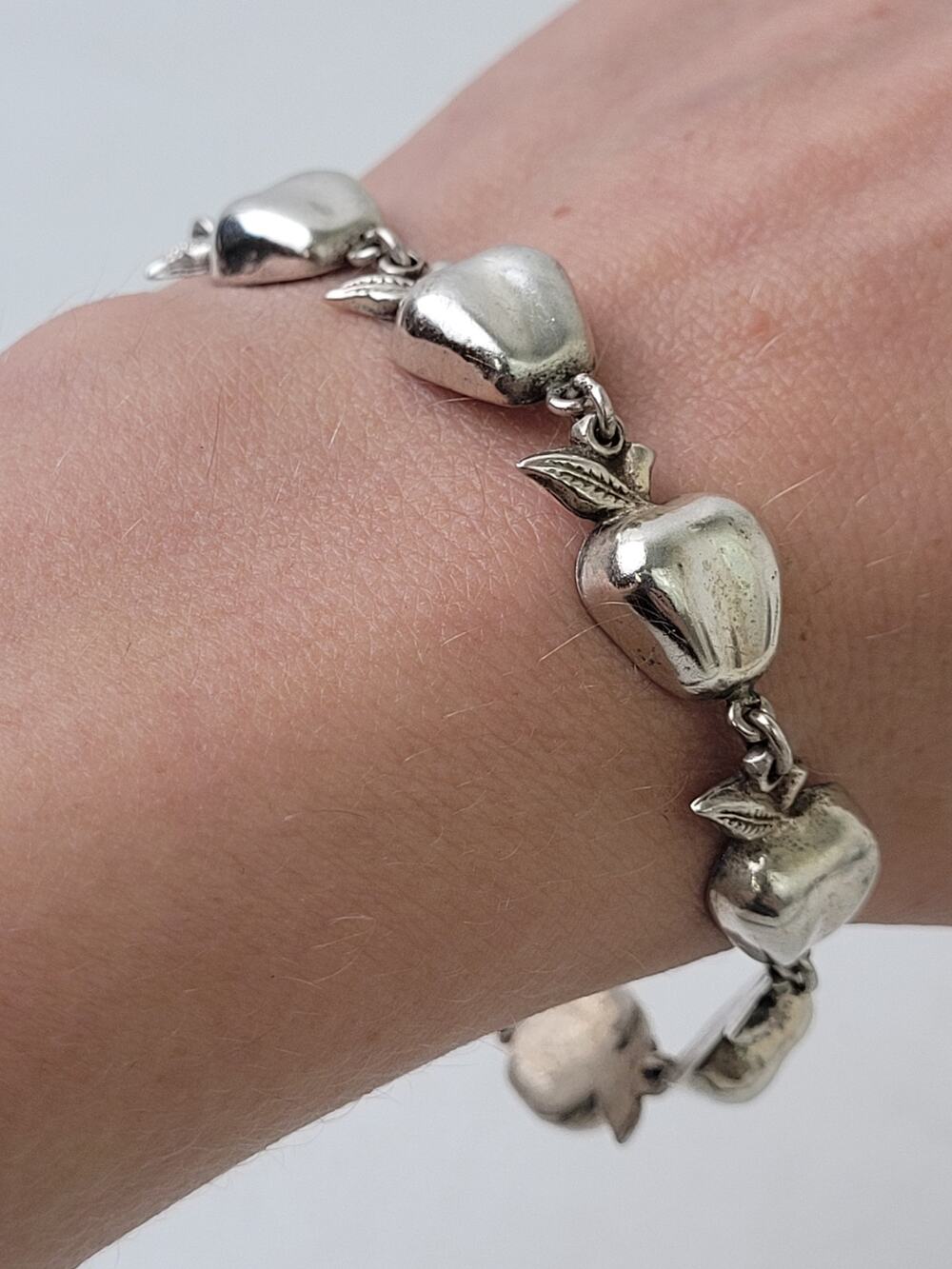 VTG Sterling Silver Puffy Apple Link Tennis Bracelet | 7.5"